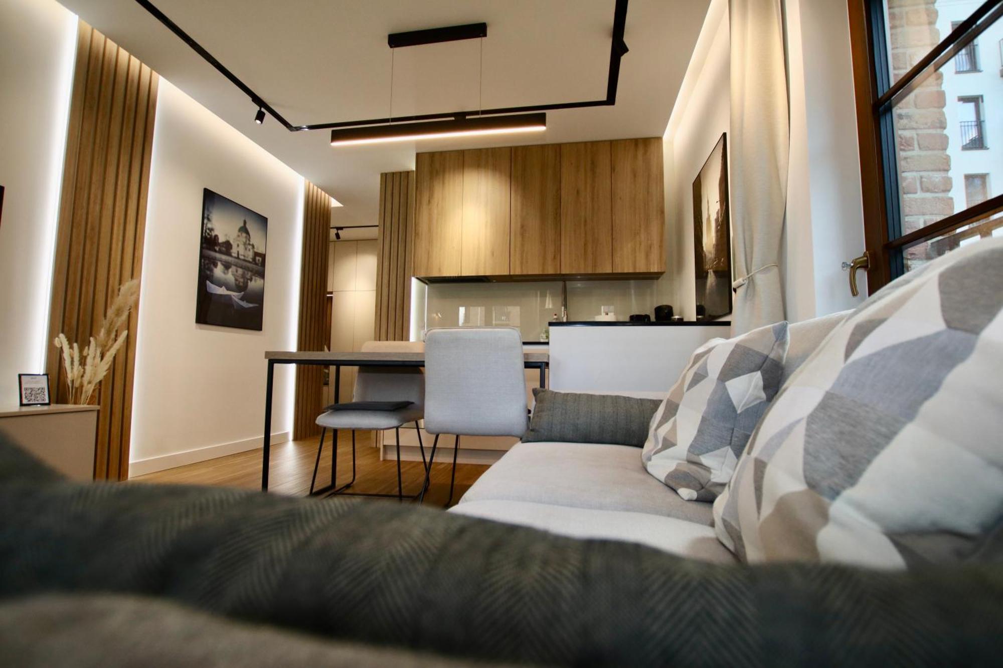 Butas Luxury 2-room In Praga-polnoc Port Praski